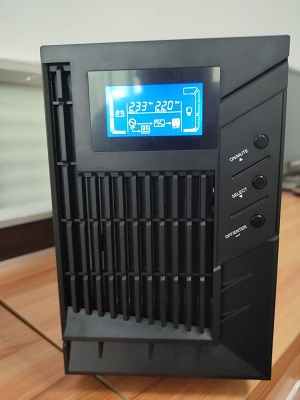 ups电源稳压器内部具有完善的保护电路